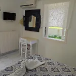 شقة Karidia Asprogerakata
